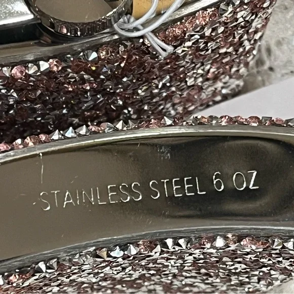 Glittery Pink and Silver Flasks (5) - Picture 5 of 7